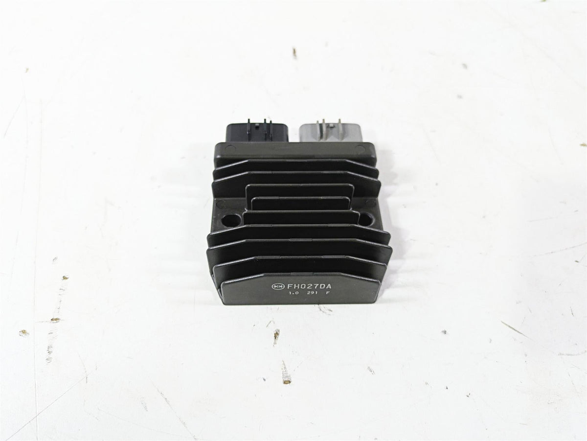 2022 Yamaha YXZ1000 R Rectifier Voltage Regulator B5H-81960-00-00 FH027DA {{ shop.shopifyCountryName }} - Mototech271