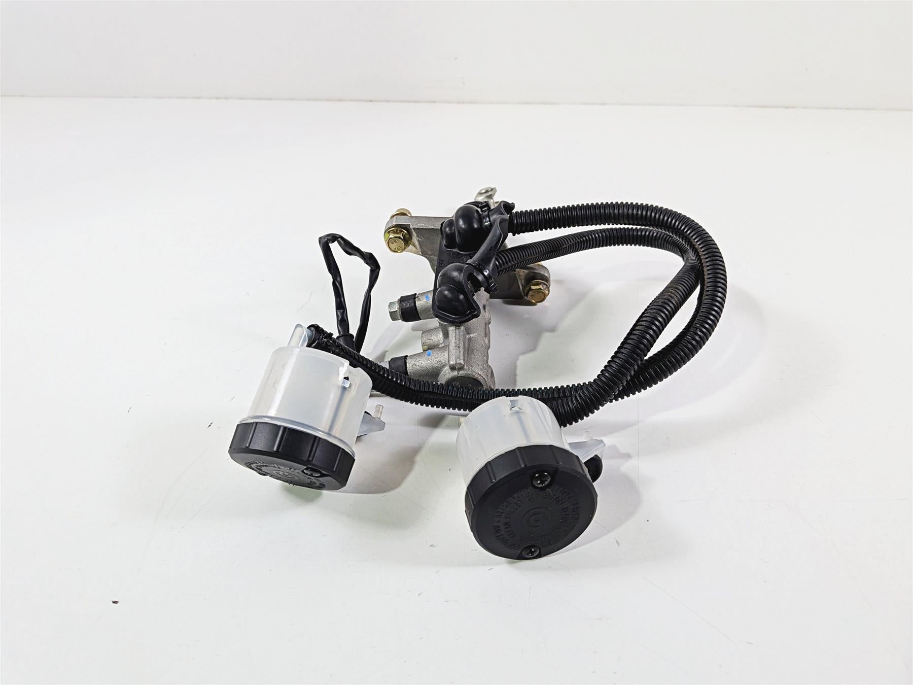 2022 Can Am Maverick X3 XRC Turbo RR 72" Brembo Brake Master Cylinder 705601803-Mototech271