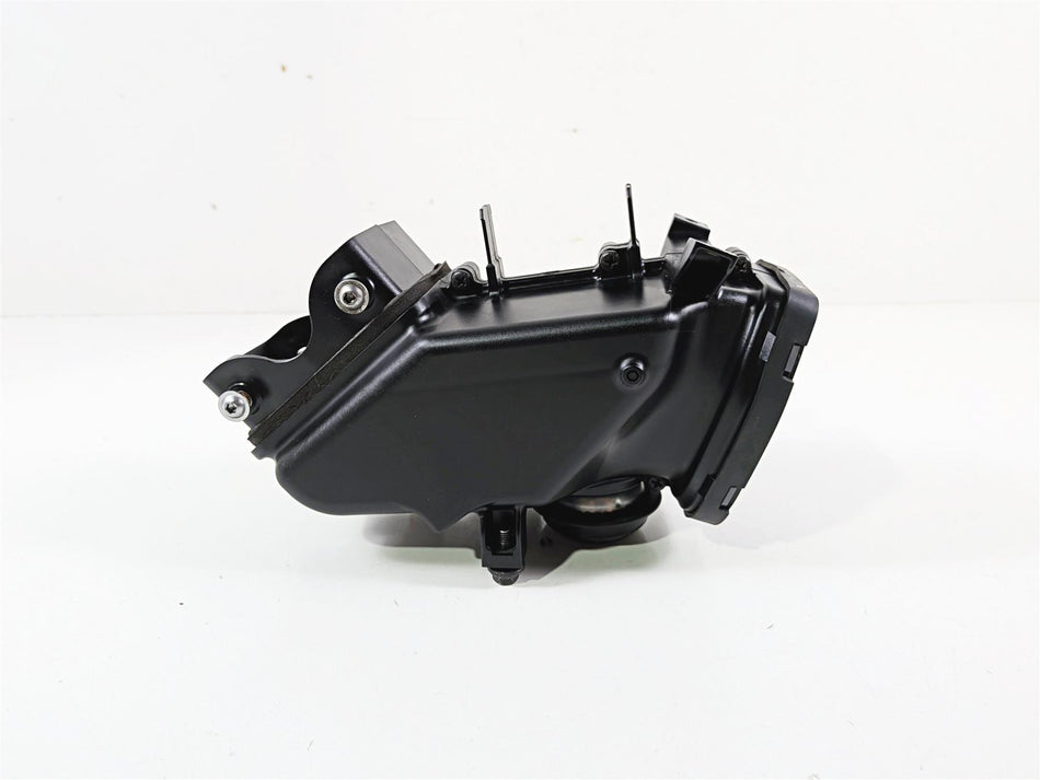2022 Kawasaki ZX10R ZX1000 Ninja Front Center Air Duct Scoop Ram 39045-0058 {{ shop.shopifyCountryName }} - Mototech271