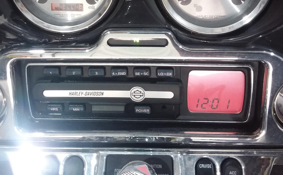 2004 Harley FLHTC SE CVO Electra Glide CD Player & Radio - Tested 76202-04 {{ shop.shopifyCountryName }} - Mototech271