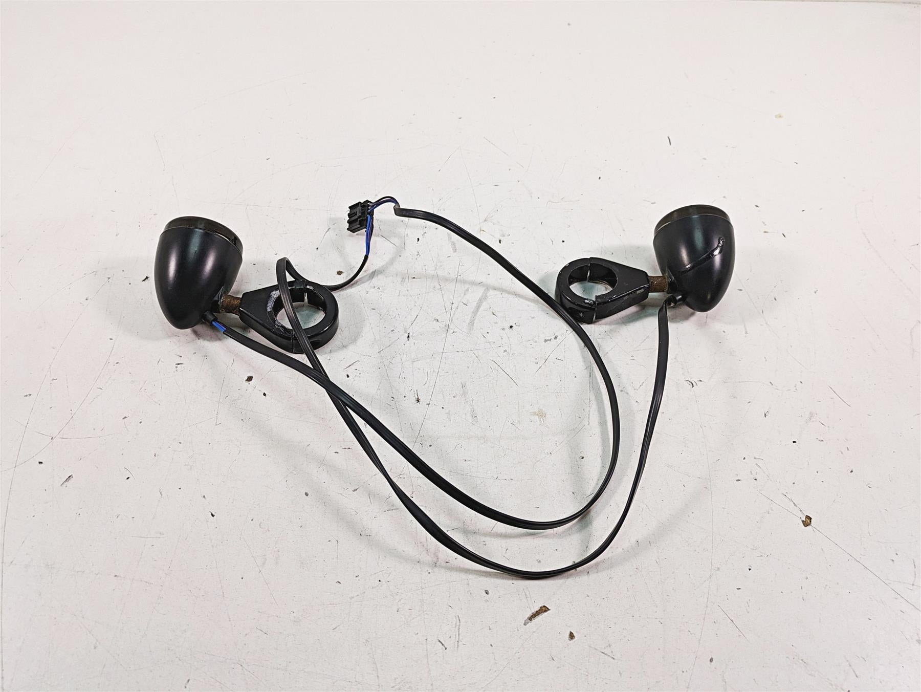 2019 Harley XL883N Sportster Iron Front Blinker Turn Signal Set 68730-07 {{ shop.shopifyCountryName }} - Mototech271