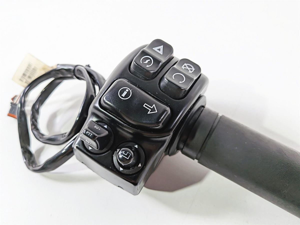2014 Harley Touring FLHTK Electra Glide Right Hand Control Switch 71500130C-Mototech271