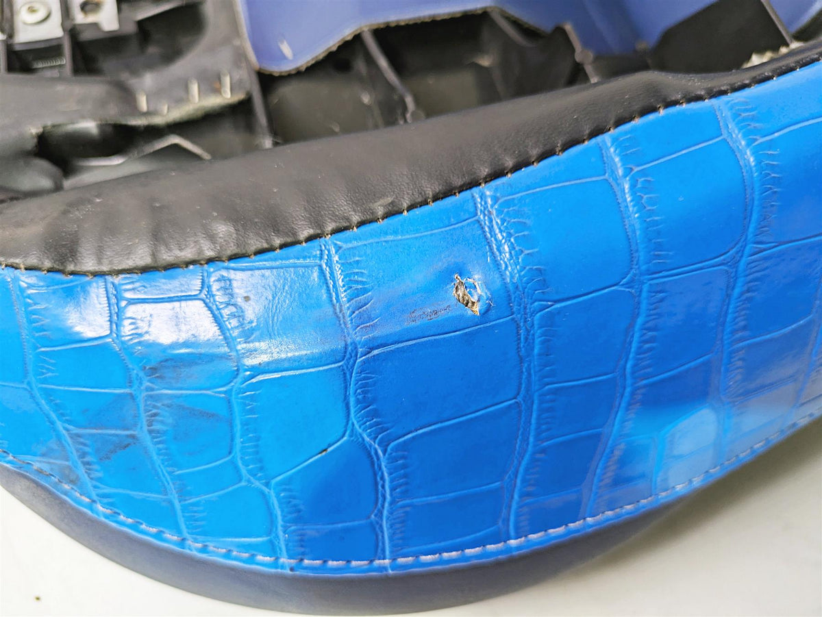 2011 Harley Touring FLHTCUSE CVO E-Glide Seat Blue Heated Alligator Skin 54112-11 {{ shop.shopifyCountryName }} - Mototech271