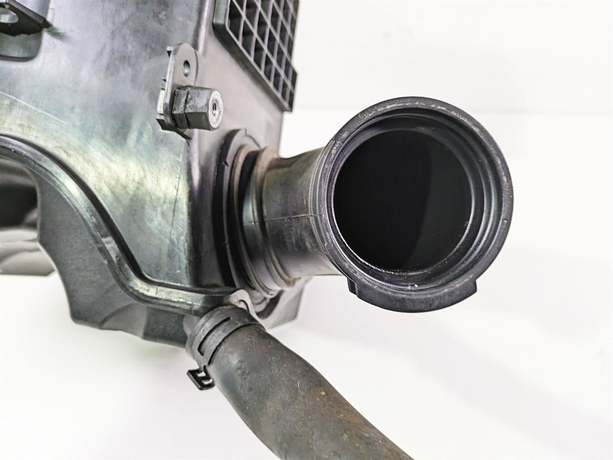 2010 BMW R1200RT K26 Air Box Breather Filter & Tubes 13717720045 {{ shop.shopifyCountryName }} - Mototech271