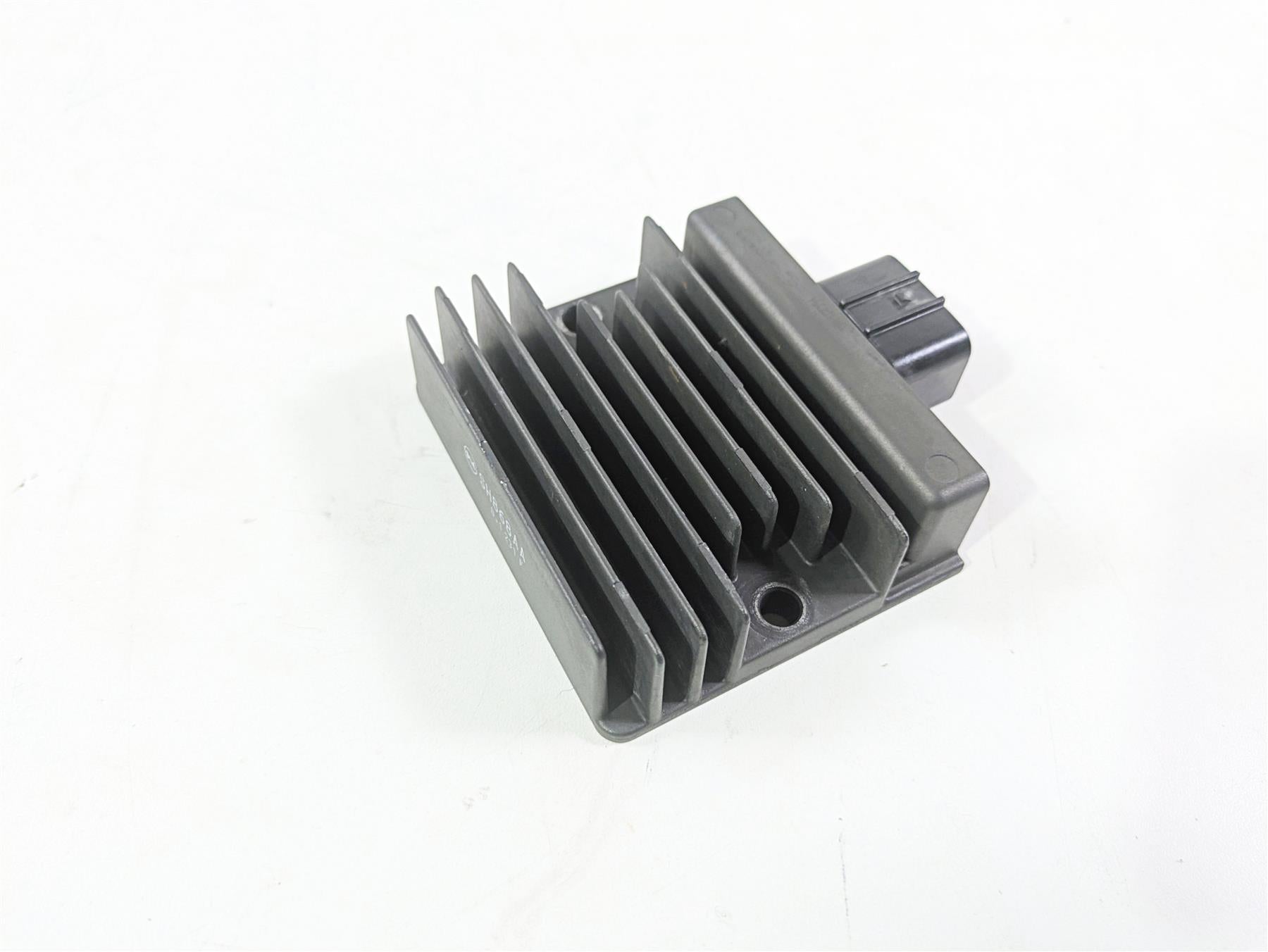2020 Kawasaki ZX6R ZX636 Ninja Rectifier Voltage Regulator 21066-0756 SH868AA {{ shop.shopifyCountryName }} - Mototech271