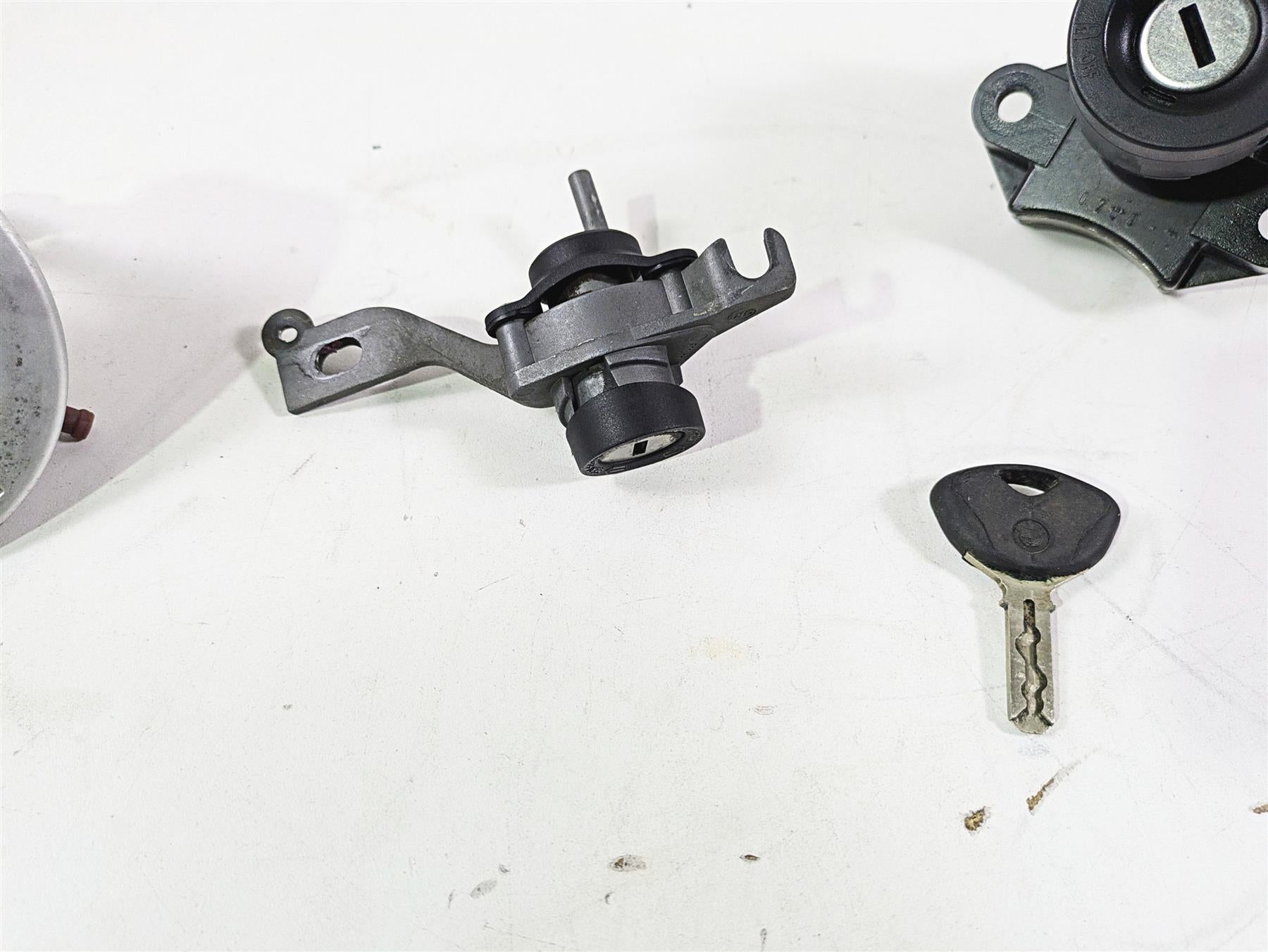 2009 BMW R1200GS K255 Adv Cdi Ignition Switch Key Locks Set -Read 13618521661 {{ shop.shopifyCountryName }} - Mototech271