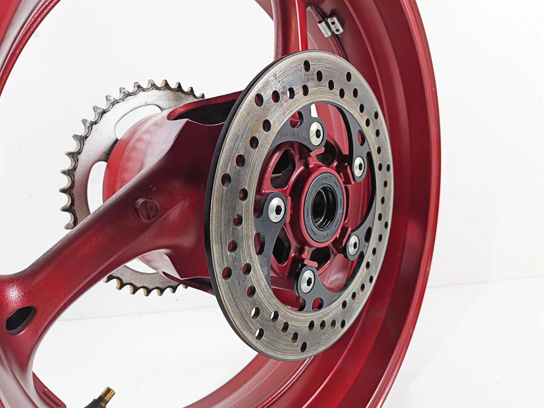 2024 Suzuki GSXR600 Straight Rear Wheel Rim Red 17x5.5 64111-14J00 {{ shop.shopifyCountryName }} - Mototech271