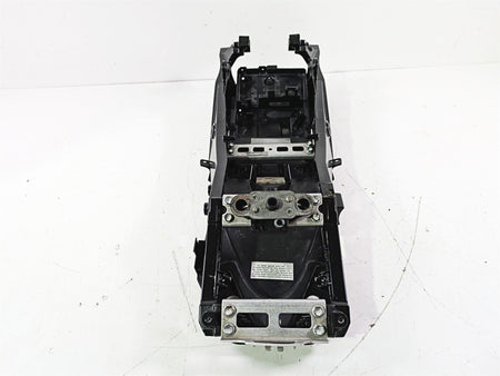 2016 Suzuki GSXR1000 Straight Subframe Inner Fender Set 41211-47H00 41221-47H00 {{ shop.shopifyCountryName }} - Mototech271