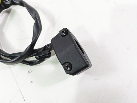 2024 Kawasaki ZX6R ZX636 Ninja Right Hand Control Switch 46091-0625 {{ shop.shopifyCountryName }} - Mototech271
