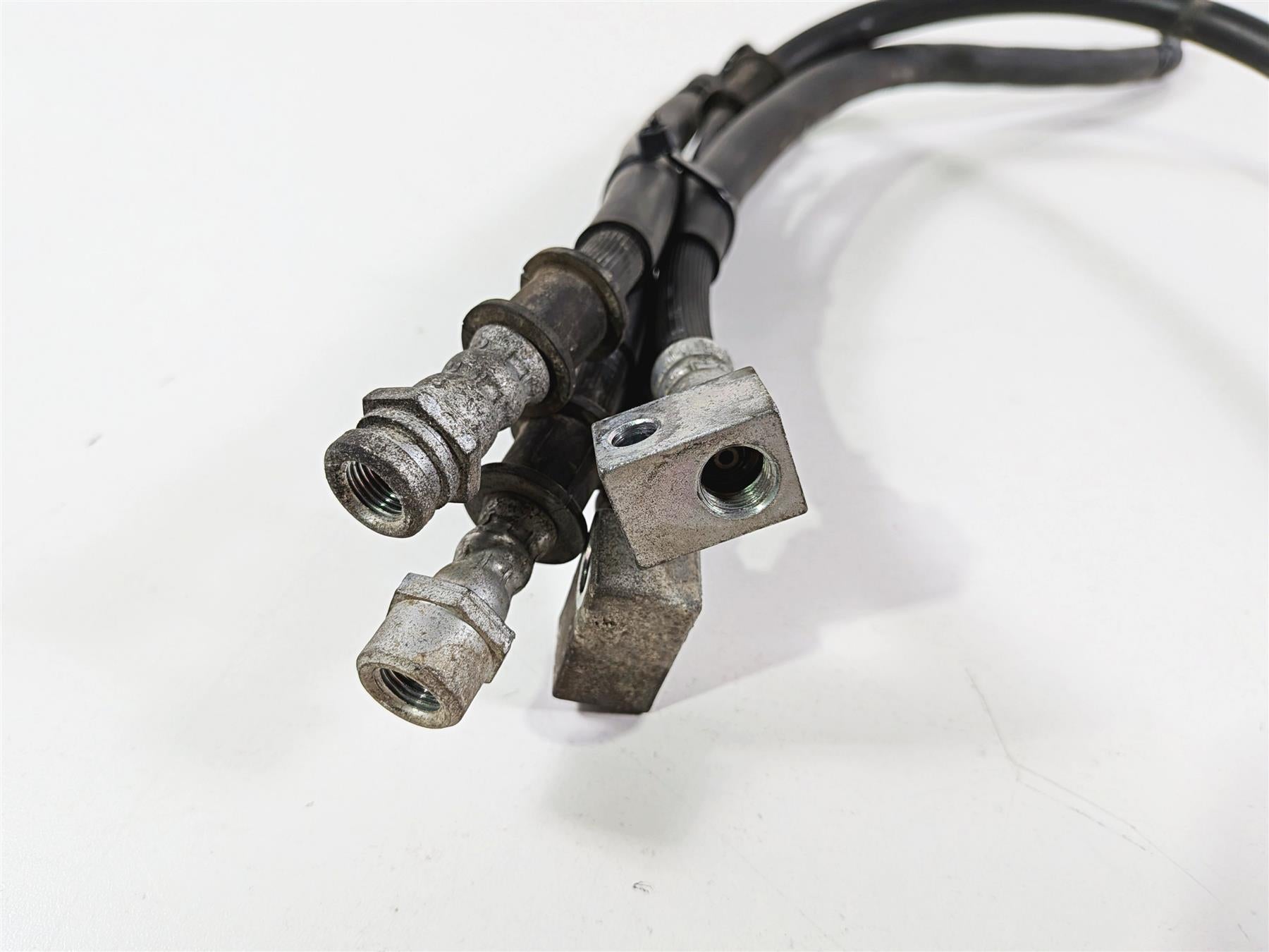 2012 Yamaha XT1200 Super Tenere Rear Abs Brake Line Set 23P-2581K-00-00 {{ shop.shopifyCountryName }} - Mototech271