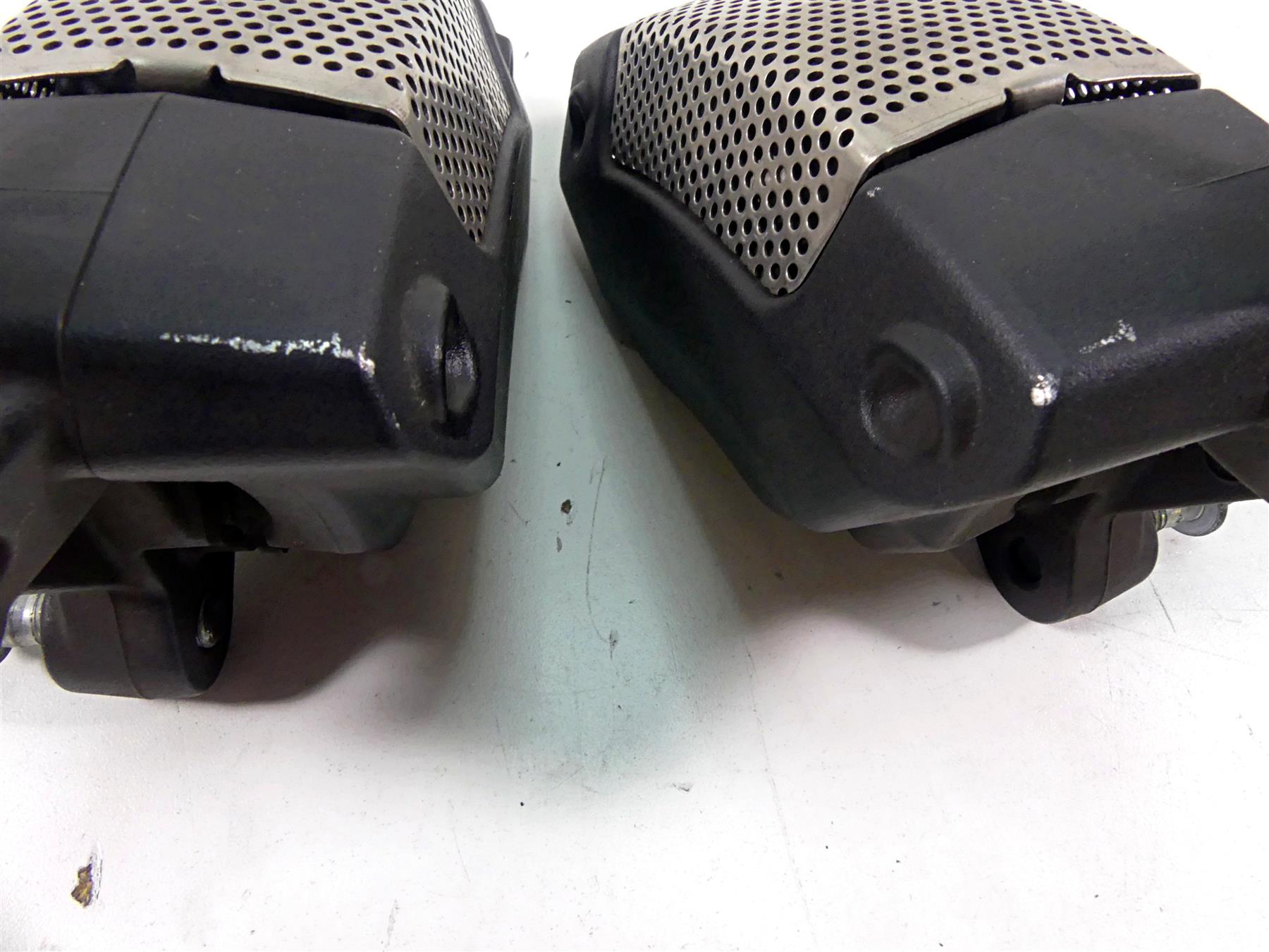 2013 Harley VRSCF Muscle Vrod Front Brake Caliper Set + Lines 44731-08 44732-08 {{ shop.shopifyCountryName }} - Mototech271