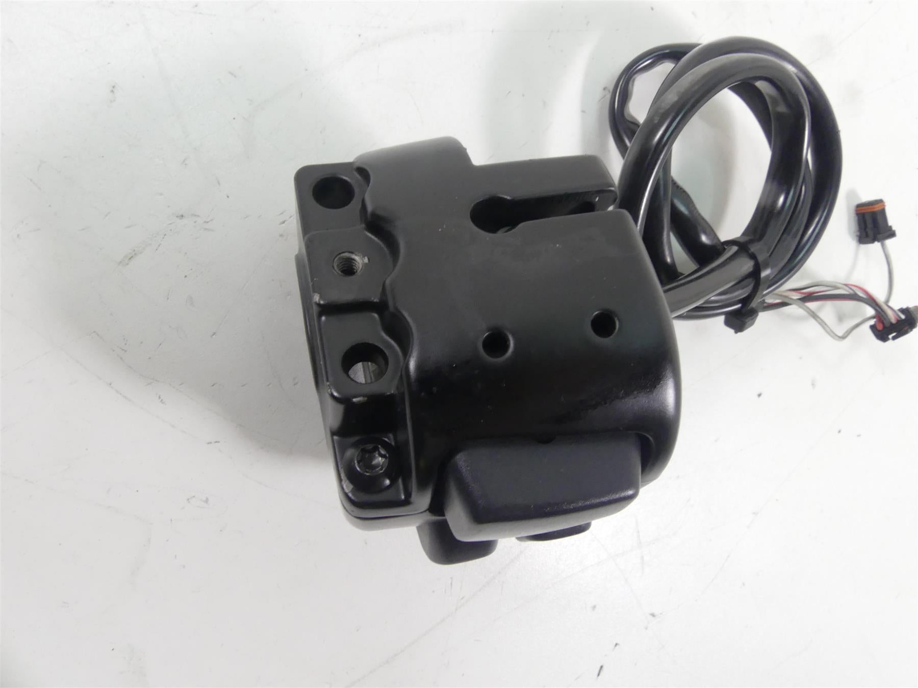 2019 Harley Softail FXBB Street Bob Right Hand Start Control Switch 71500462 {{ shop.shopifyCountryName }} - Mototech271