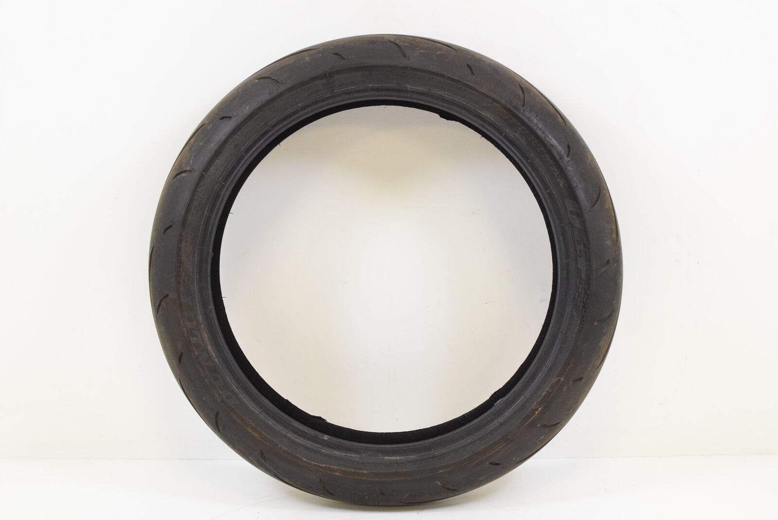 USED Front Tire DUNLOP Sportmax Q2+ 120/70-17 DOT1917 32SM90 {{ shop.shopifyCountryName }} - Mototech271