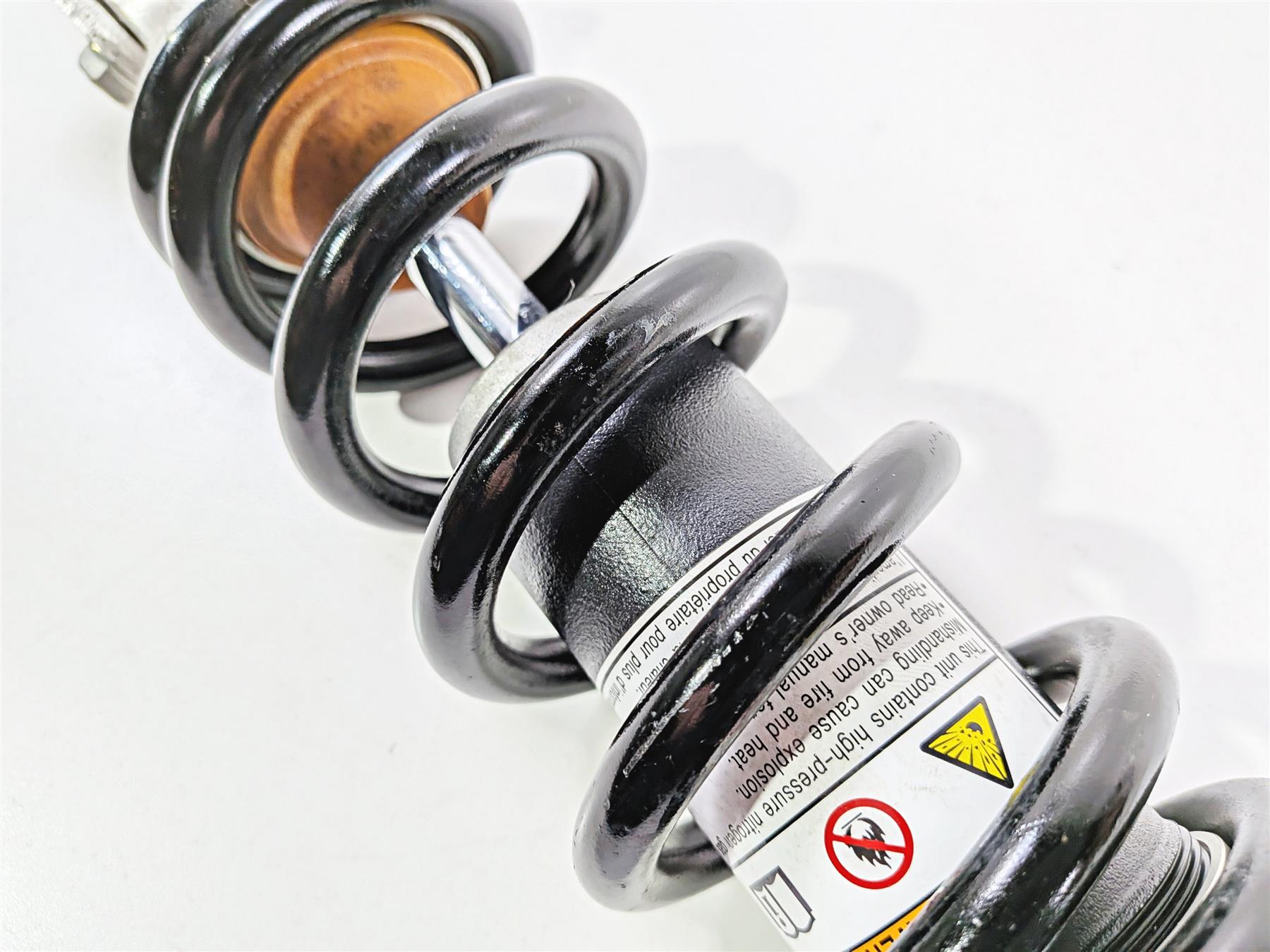 2024 Suzuki GSXR 600 Rear Shock Suspension Damper Black Spring 62100-14851-019 {{ shop.shopifyCountryName }} - Mototech271