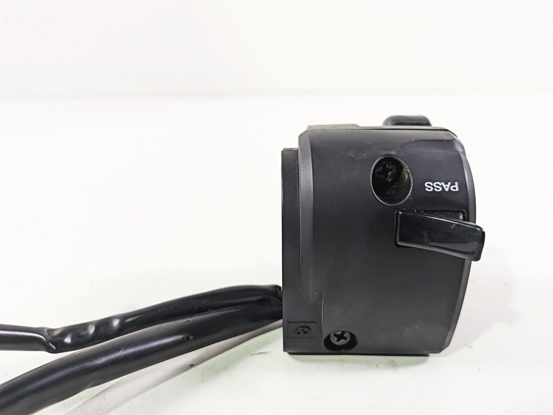 2023 Kawasaki EX400 Ninja Left Hand Turn Signal Control Switch 46091-0372 {{ shop.shopifyCountryName }} - Mototech271