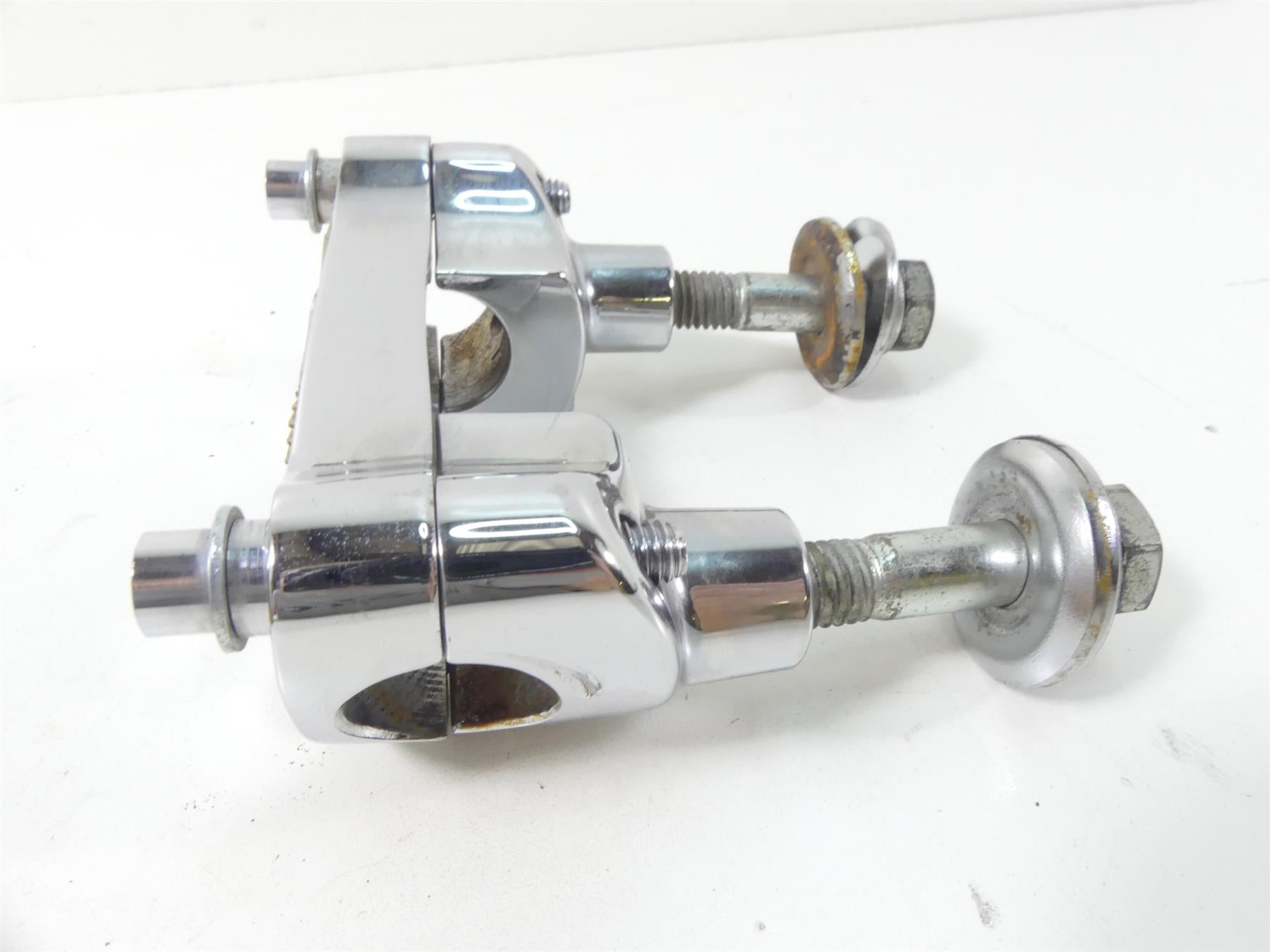 1997 Harley Dyna FXDS Super Glide Conv Handlebar Handle Bar Riser 56115-95 {{ shop.shopifyCountryName }} - Mototech271