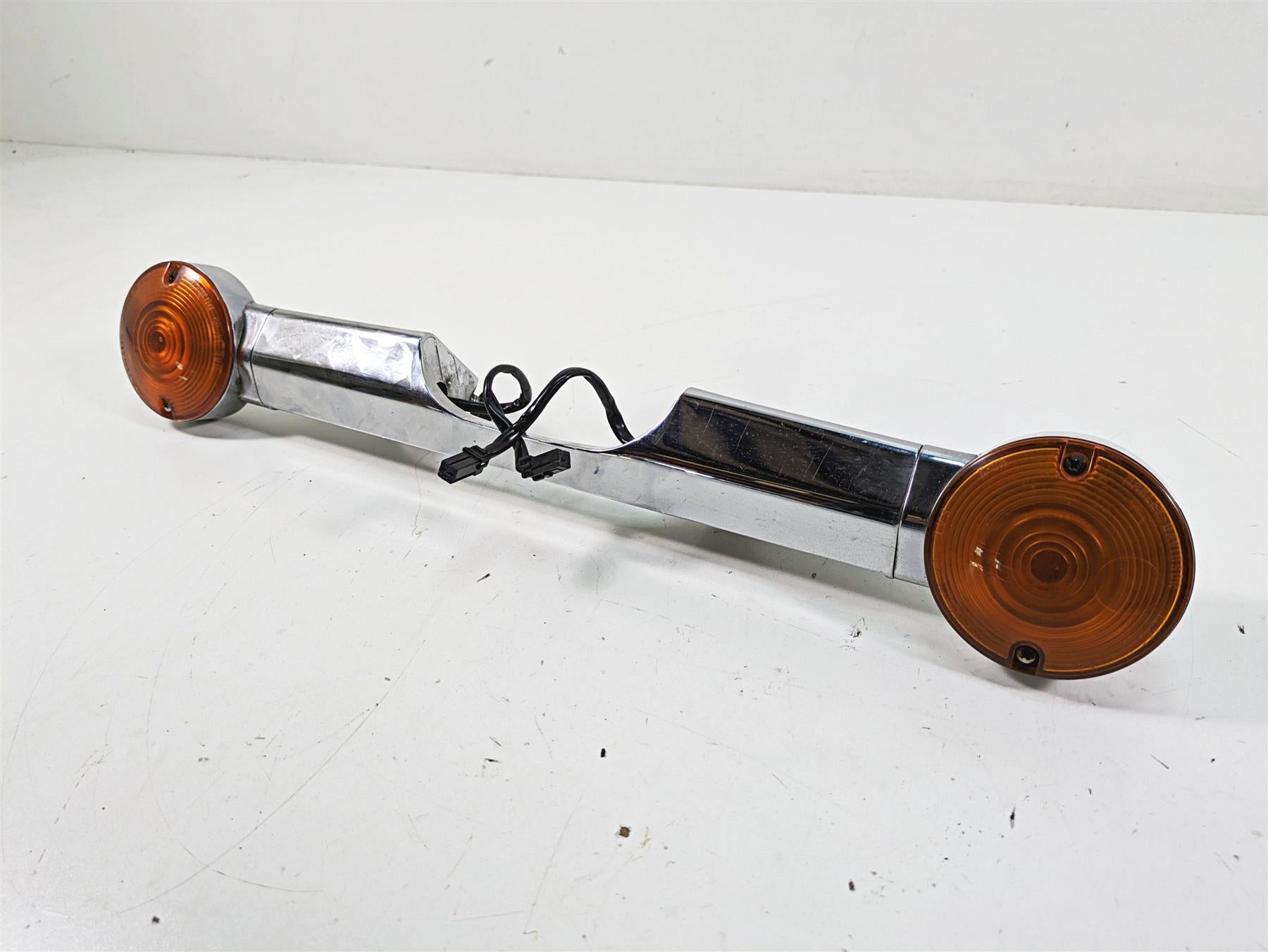 2005 Harley Touring FLHTCUI Electra Glide Rear Blinker Turn Signal Bar 68510-74C {{ shop.shopifyCountryName }} - Mototech271