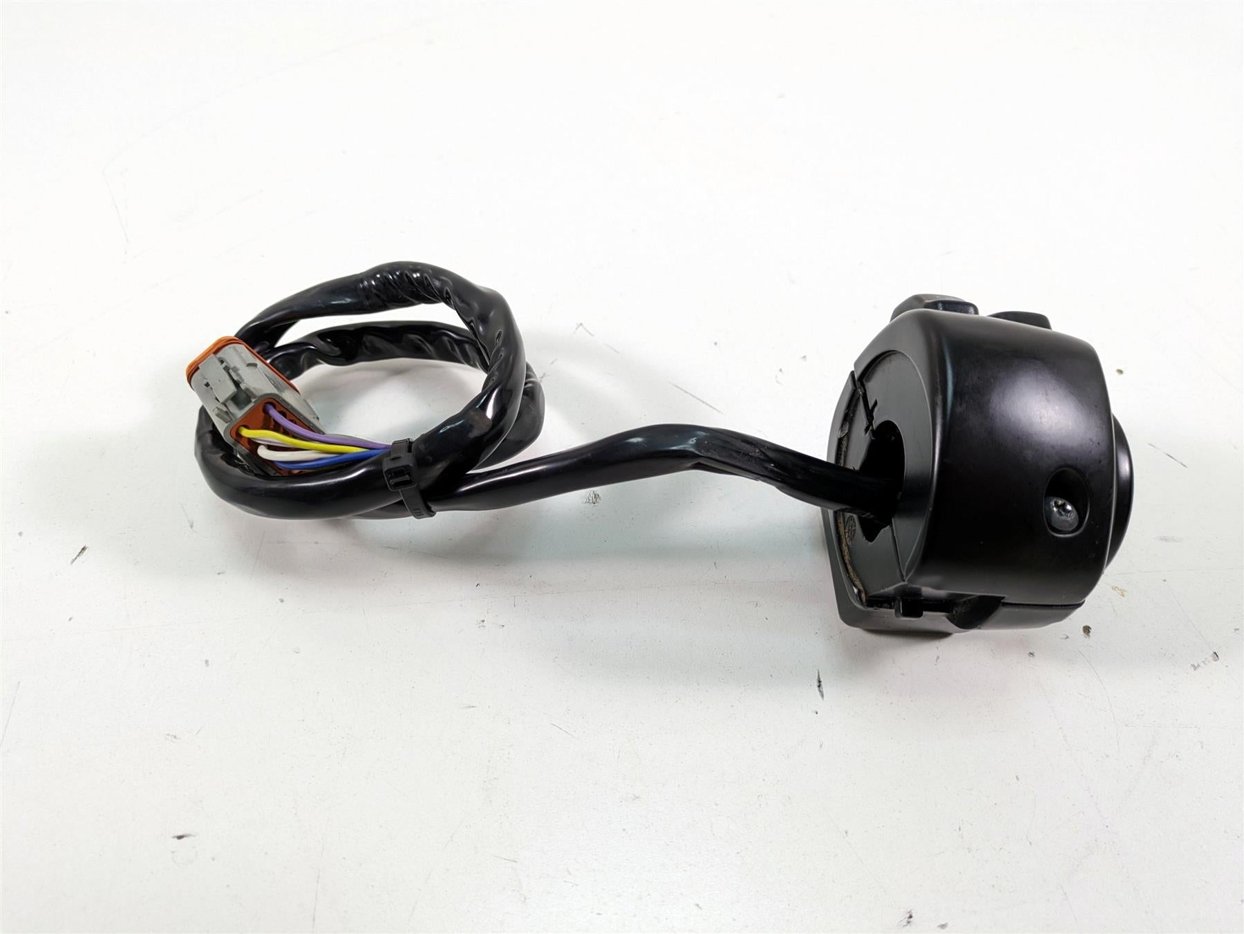 2006 Harley Touring FLHTCUI Electra Glide Left Hand Control Switch