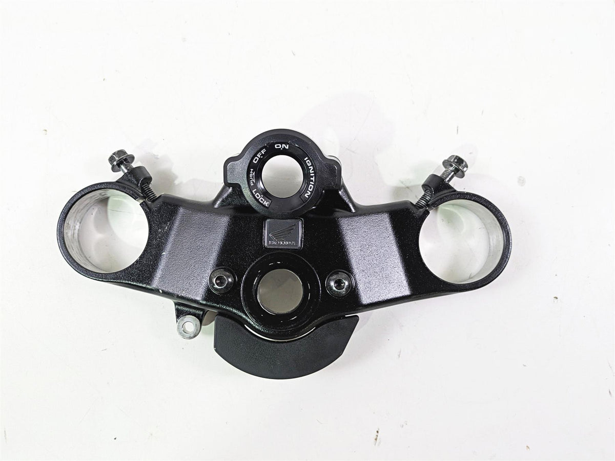 2025 Honda CBR600RR Upper Triple Tree Steering Clamp 53300-MJC-A00 {{ shop.shopifyCountryName }} - Mototech271