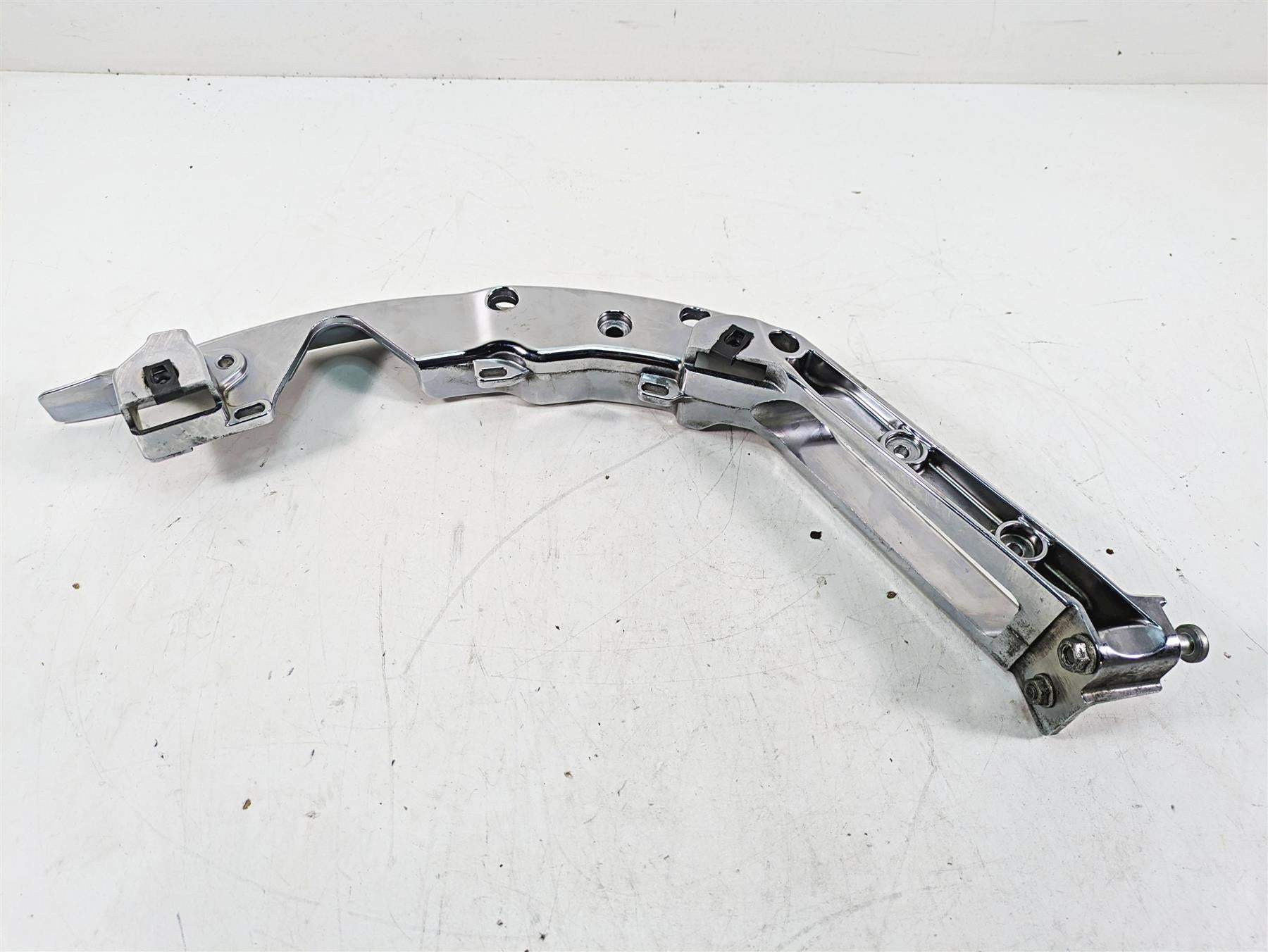 2014 Harley Touring FLHTK Electra Glide Left Saddlebag Support Mount 90200503