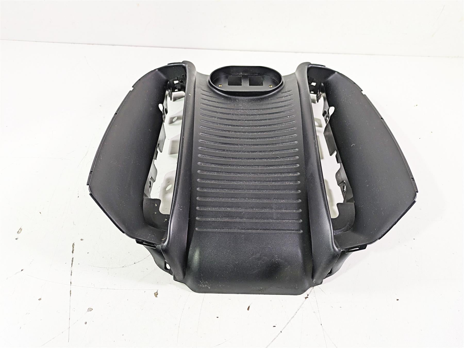 2012 Harley VRSCF Muscle V Rod Radiator Center Cover Fairing 26826-09 {{ shop.shopifyCountryName }} - Mototech271