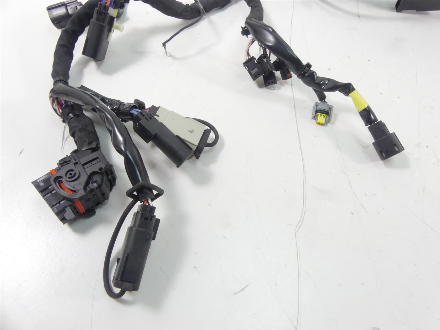 2016 Harley Touring FLTRX Road Glide Main Wiring Harness Loom - No Abs 69201321A {{ shop.shopifyCountryName }} - Mototech271