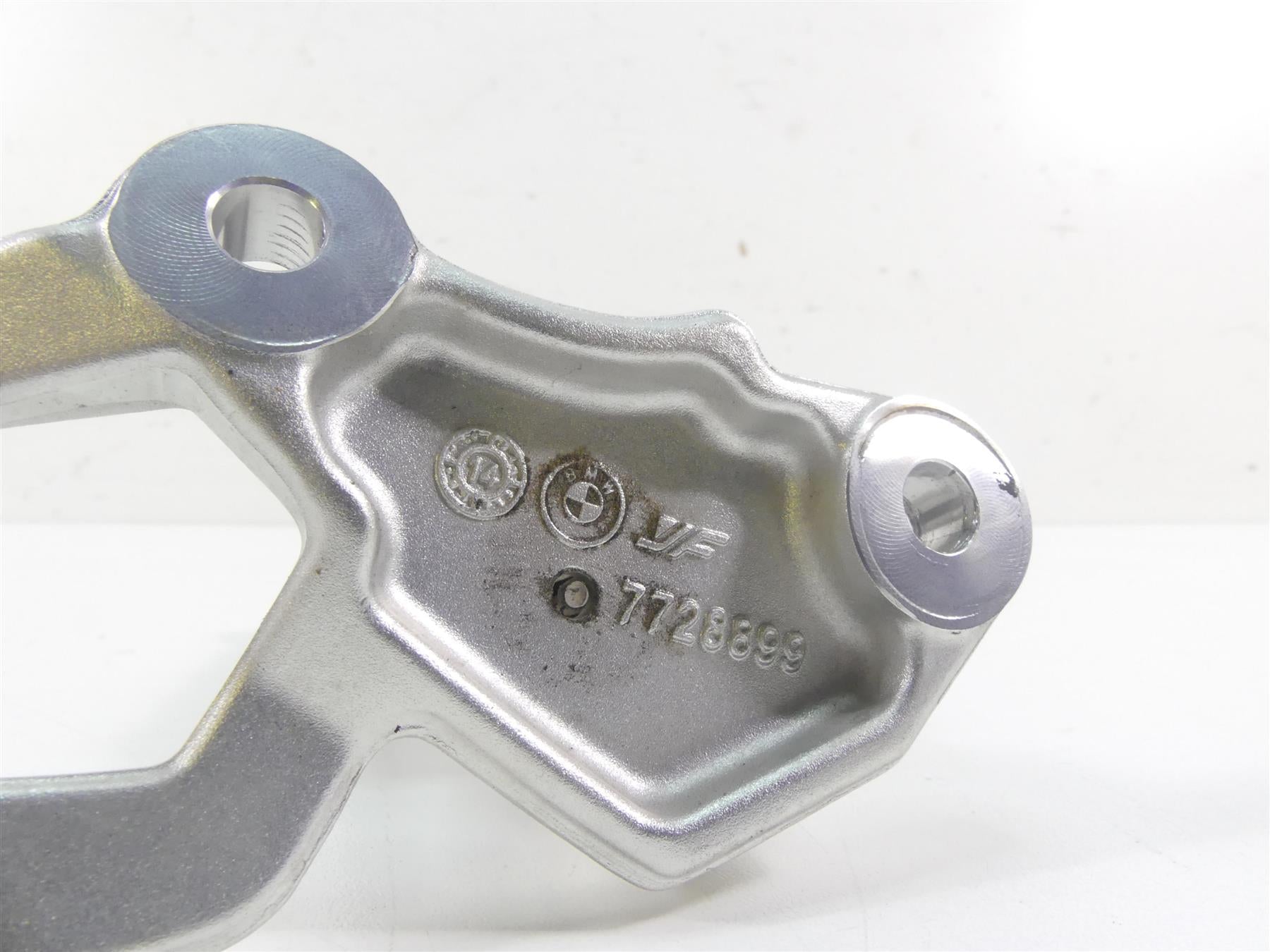 2016 BMW R nineT R9T K21 Left Front Rider Footpeg Foot Peg Rest 46717671077 {{ shop.shopifyCountryName }} - Mototech271