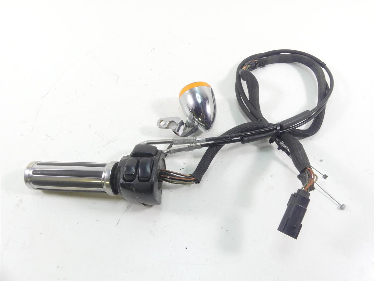 2011 Harley FXDWG Dyna Wide Glide Right Hand Control Switch - Read 71684-06A {{ shop.shopifyCountryName }} - Mototech271