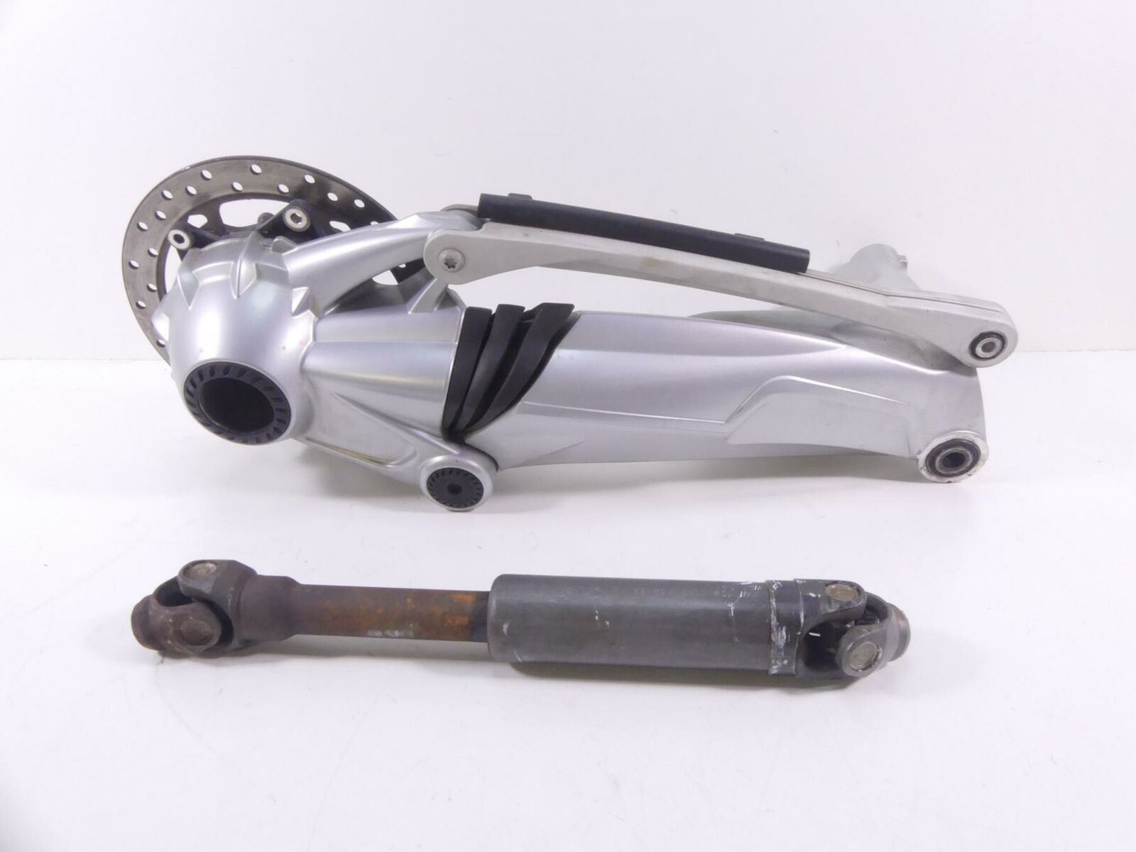 2008 BMW R1200R K27 Differential Swingarm Drive Shaft I=33:12=2,75 33117726891 | Mototech271