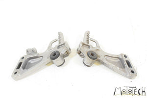 2005 Kawasaki ZZR1200 ZX1200 Rear Footpeg Peg Rest Set 35063-1219-458 | Mototech271