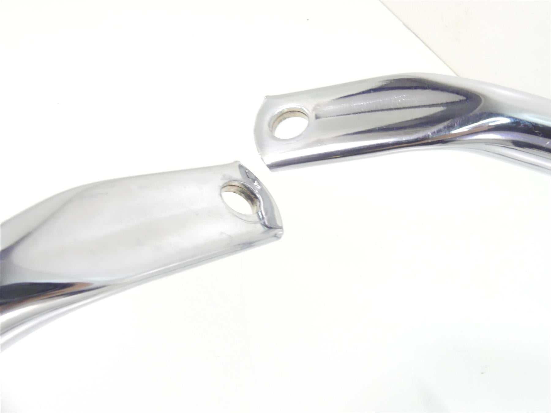 2016 Harley Touring FLHR Road King Saddlebag Support Rail Guard Set 90200506 {{ shop.shopifyCountryName }} - Mototech271