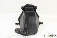 Load image into Gallery viewer, 2009 BMW K1300 K1300S K40 Oil Tank Reservoir Assembly 770755101 | Mototech271
