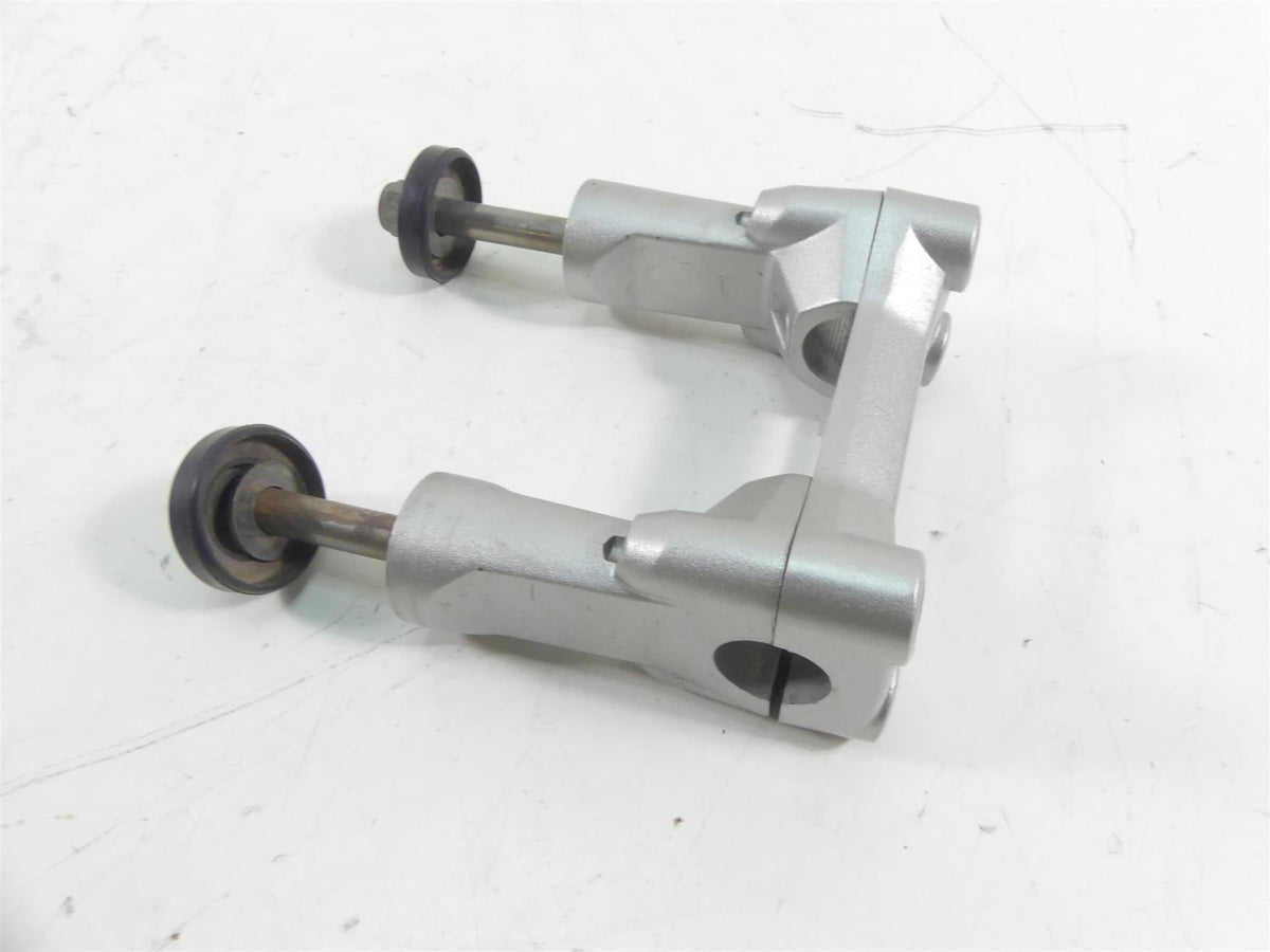 2007 Yamaha FZ1 Fazer Handlebar Riser Holder Clamp Mount Set 2D1-23441-00-00 {{ shop.shopifyCountryName }} - Mototech271