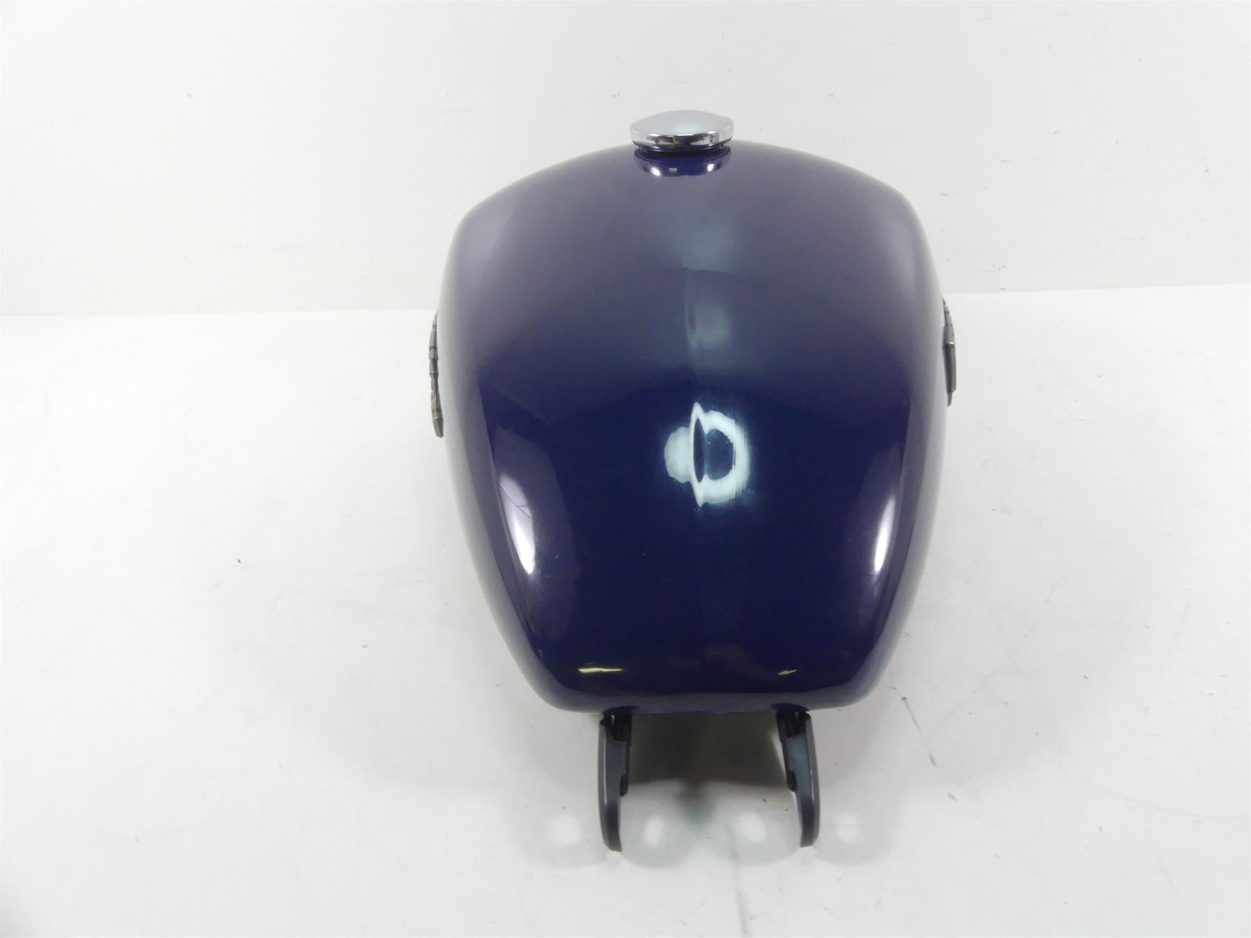 2019 street hot sale bob gas tank