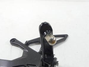 2016 Yamaha YZF-R1 S RN32 Front Left Footpeg Foot Peg & Mount 2CR-27442-00-00 | Mototech271