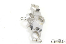 Load image into Gallery viewer, 2005 Kawasaki ZZR1200 ZX1200 Upper Triple Tree Steering Clamp 44039-0007-458 | Mototech271
